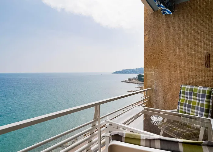 The Cruise Studio Apartment